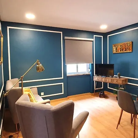 Afonso Galo Guest I Holiday home Almada